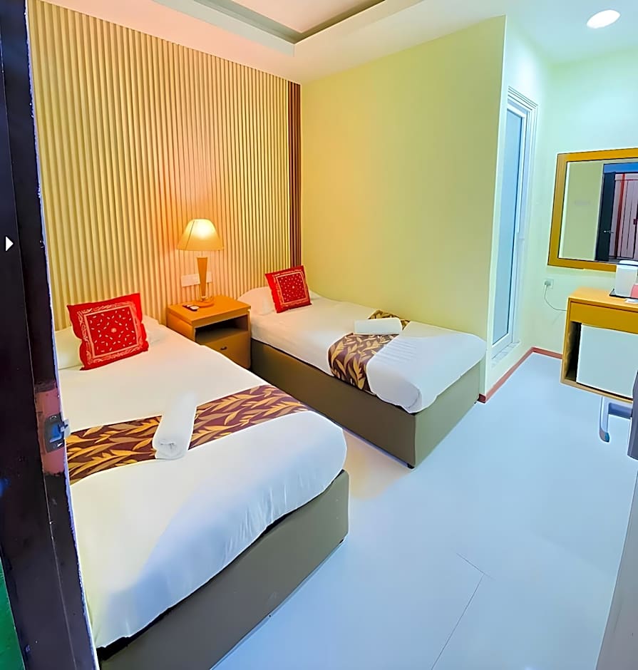 Grand Line Hotel