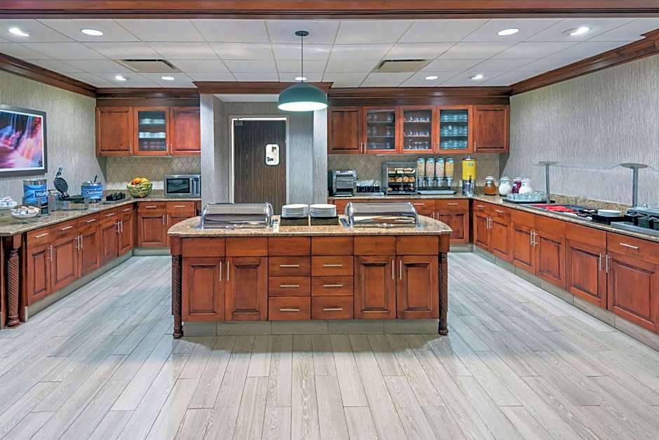 Homewood Suites By Hilton Cleveland / Beachwood