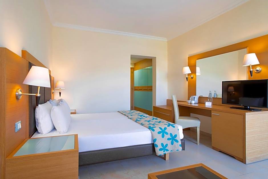 Sol Cosmopolitan Rhodes