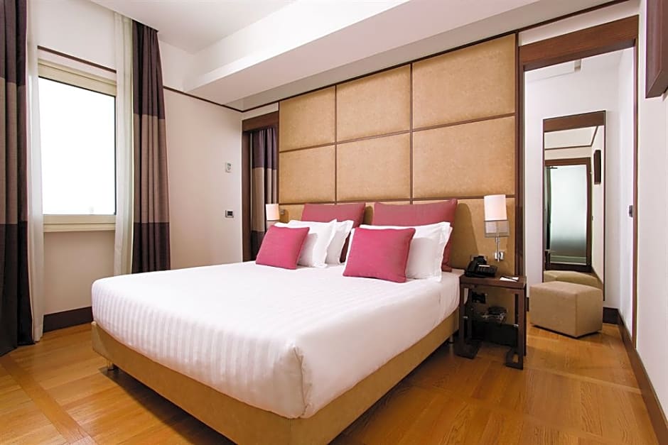 The Independent Hotel