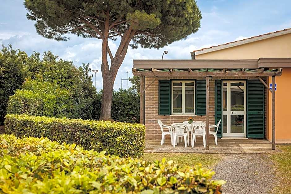 Villaggio Turistico La Cecinella
