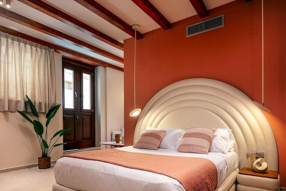 La Montre Luxury Boutique Suites