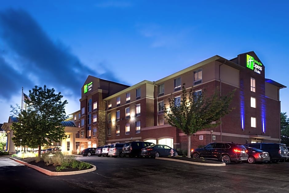 Holiday Inn Express Hotel & Suites Cincinnati - Mason