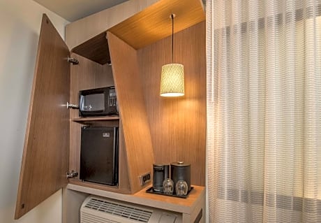 Room, 2 Queen Beds (Mobility Accessible, Tub)