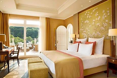 Penthouse Family Suite, 2 Bedroom Suite, Bedroom 1: 1 King, Bedroom 2: 1 King, Skyline View