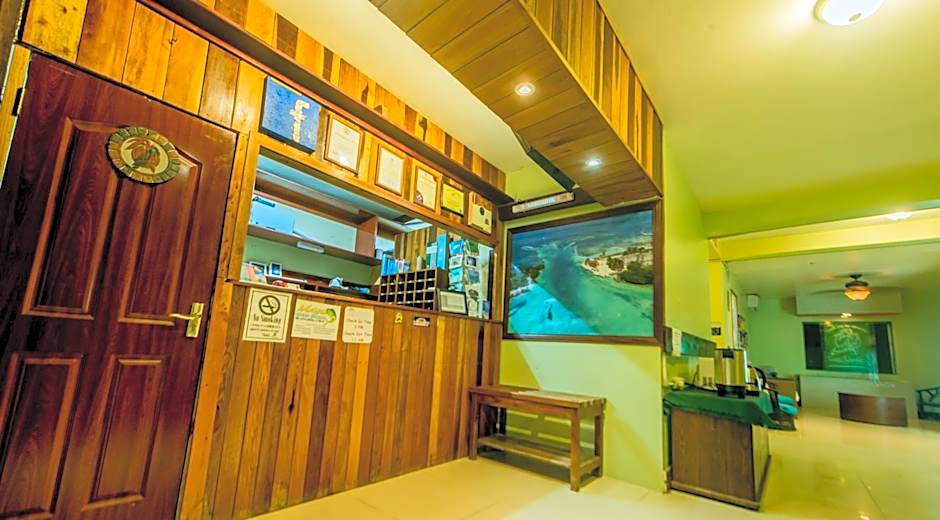 Caye Caulker Plaza Hotel