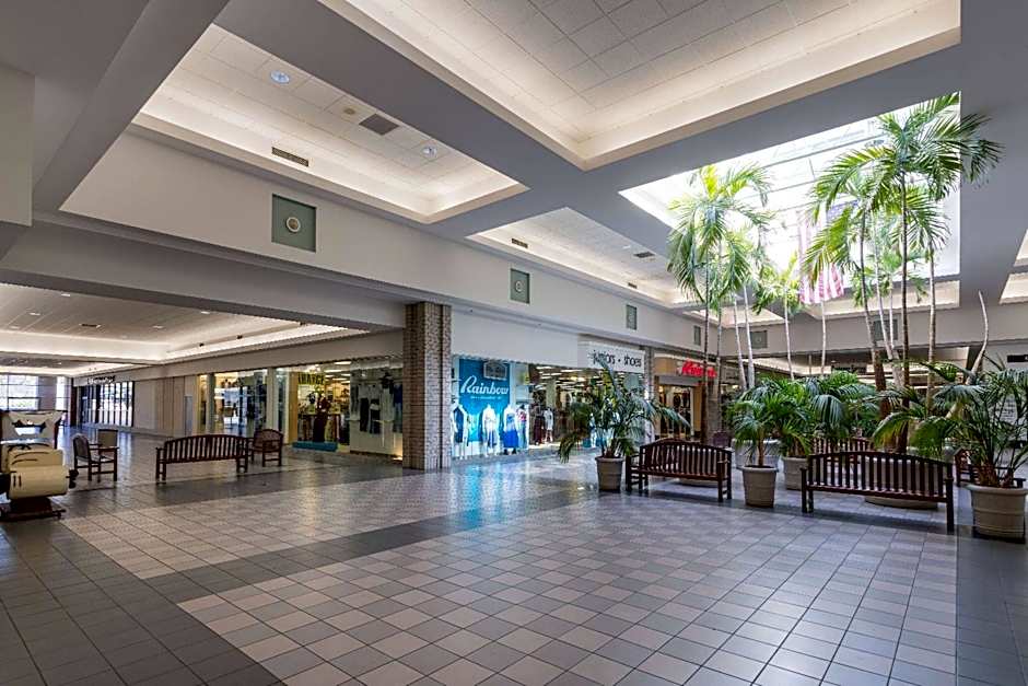 Days Inn by Wyndham Columbia