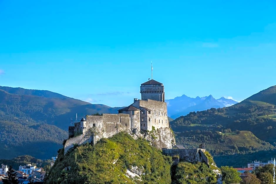 Hôtel Croix des Bretons - Lourdes Pyrénées