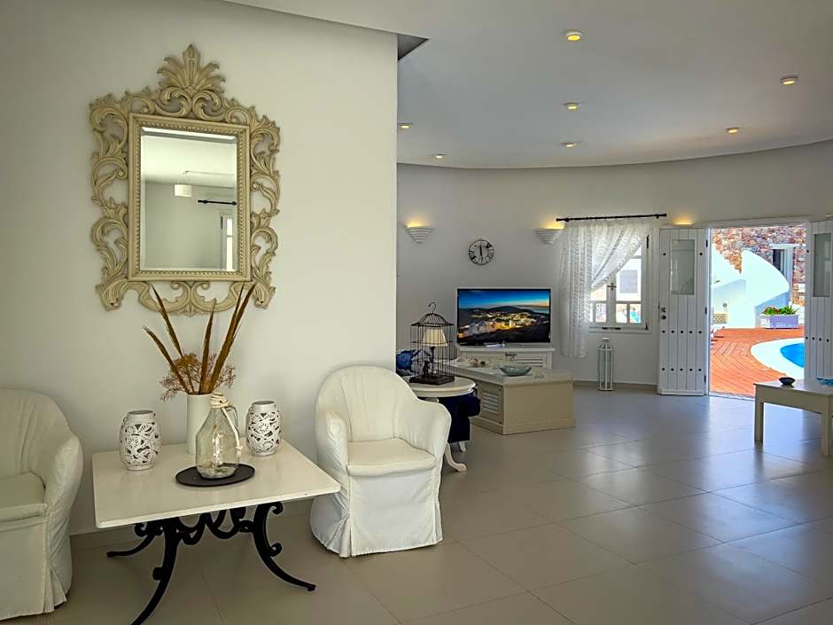 Aspalathras White Hotel