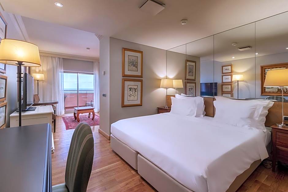 Photo 1 of 5 of Junior Suite, Sea View