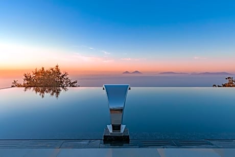 Maina Country Resort