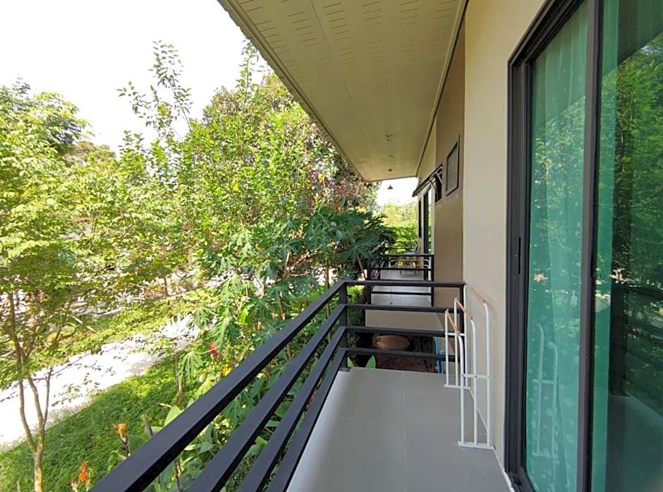 Morinaka Craftfe & Poshtel