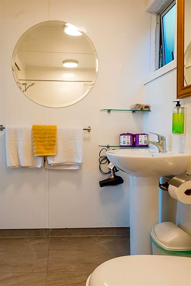 Driftwood Lodge Beachfront, Cable Bay Stays, Cable Bay, Northland