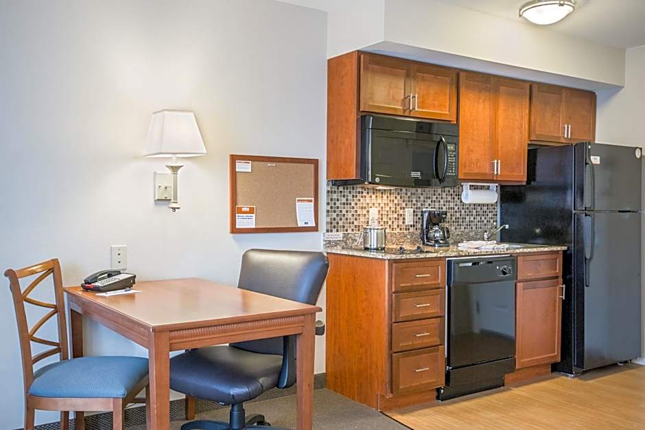 Candlewood Suites Pittsburgh-Cranberry By IHG