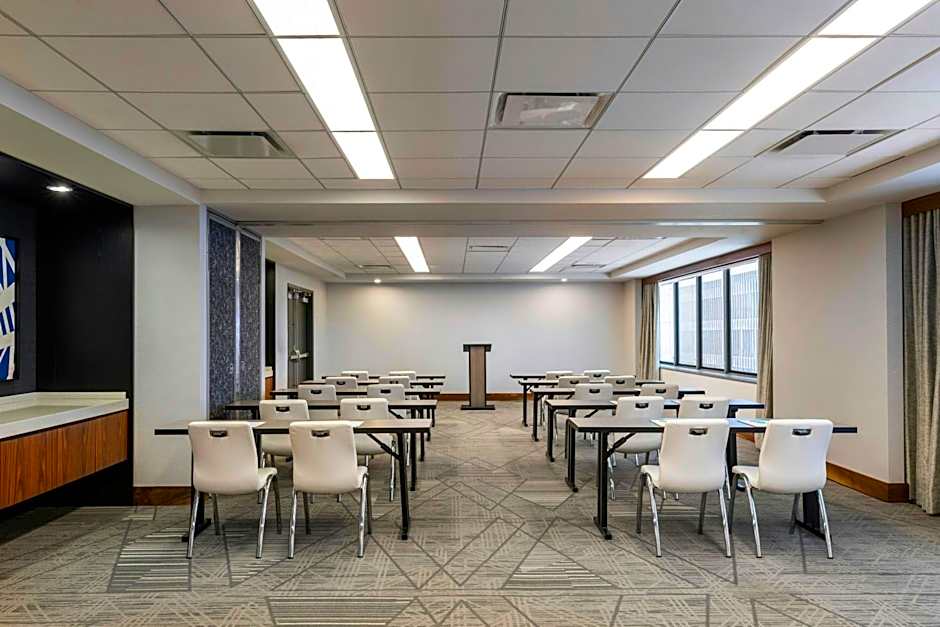 Le Meridien Houston Downtown