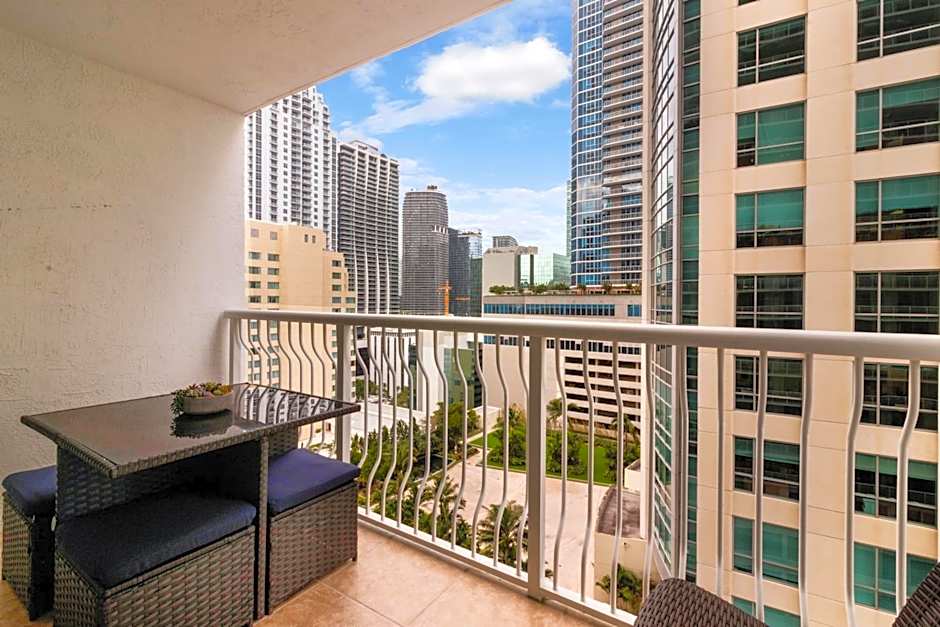 Elite Brickell Studio on the Bay
