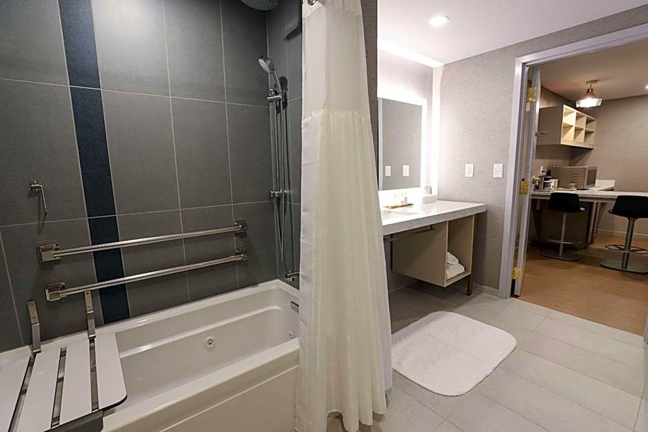 Radisson Plaza Hotel At Kalamazoo Center