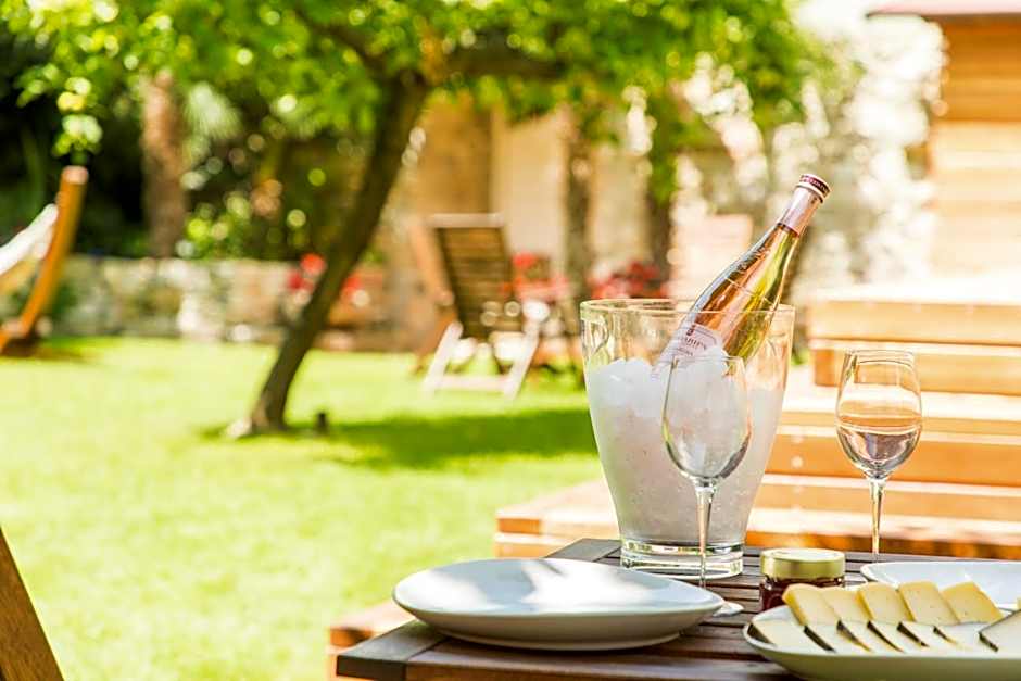 Antiche Rive Holidays Apartments