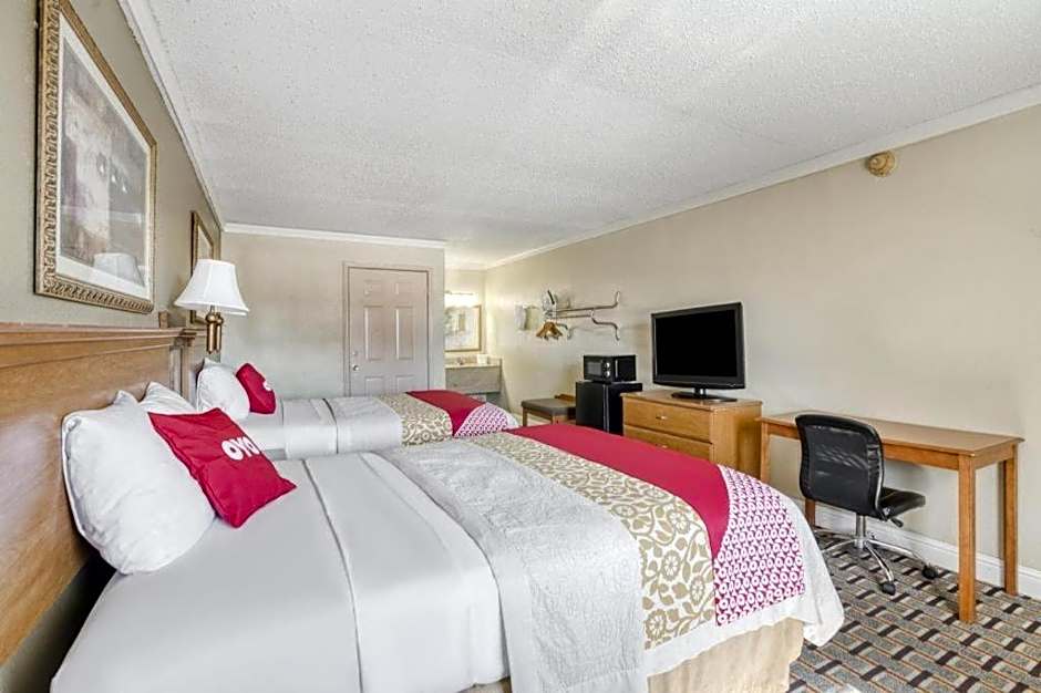 OYO Hotel Pineville LA Hwy 165