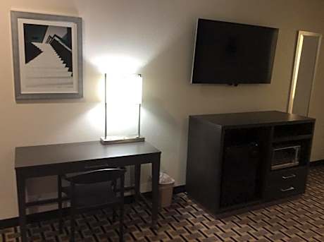 King Room with Sofa - Non-Smoking