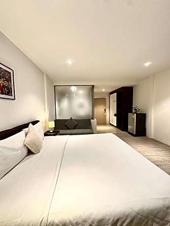 Deluxe Double Room with Shower