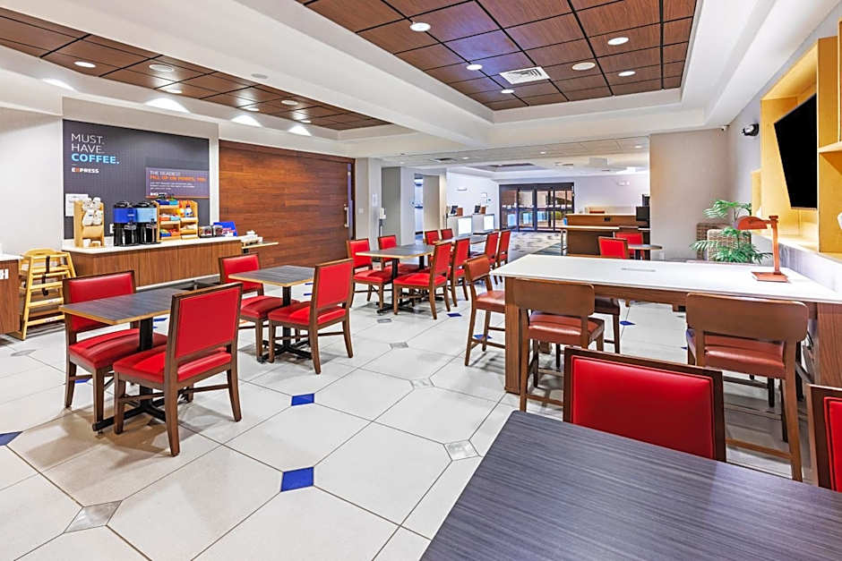 Holiday Inn Express Hotel & Suites Hutto By IHG