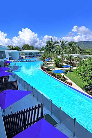 Pool Resort Port Douglas