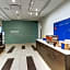 Holiday Inn Express & Suites Roanoke - Civic Center By IHG