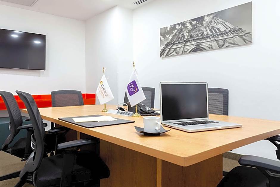 Sleep Inn Leon Antares