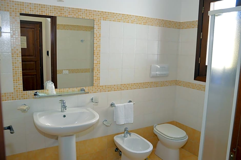 Attinia – San Vito Lo Capo, CA