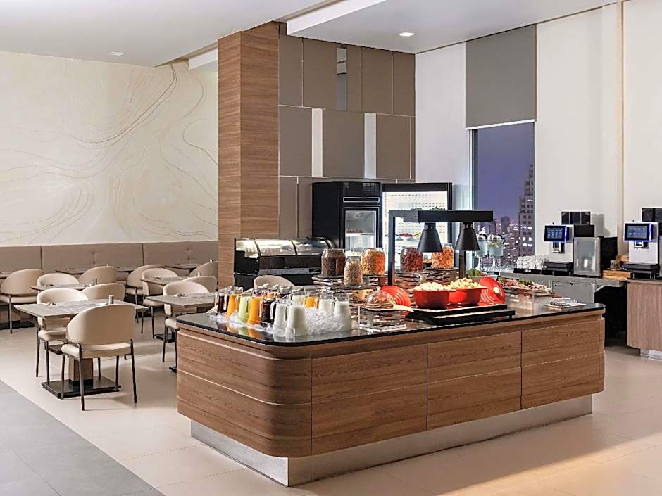 Mercure Bangkok Siam Hotel