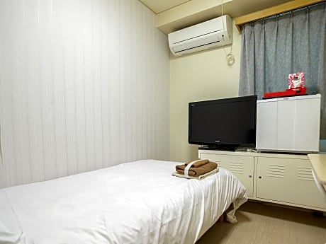 Single Room - Basic