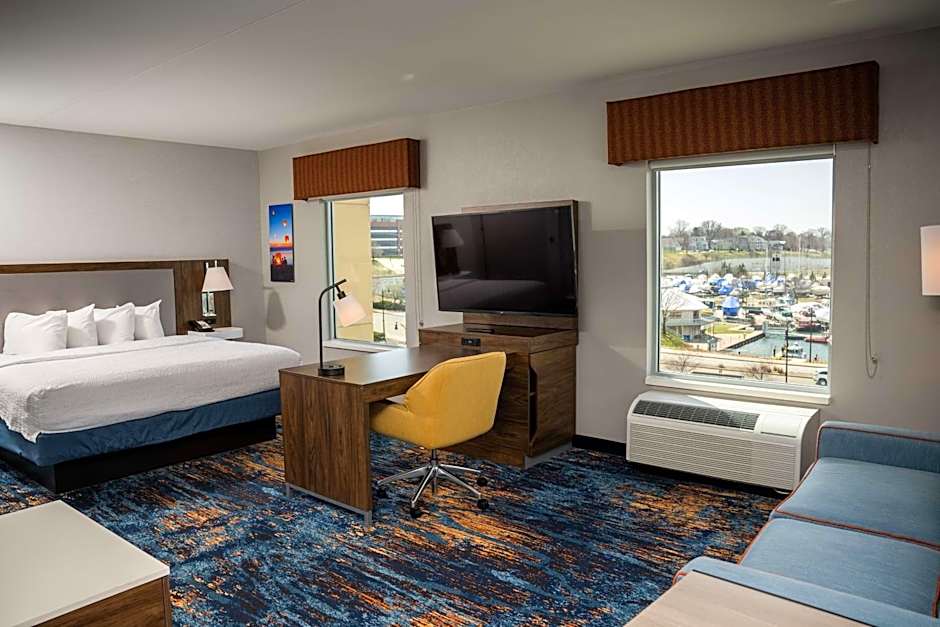 Hampton Inn By Hilton & Suites Erie/Bayfront, PA