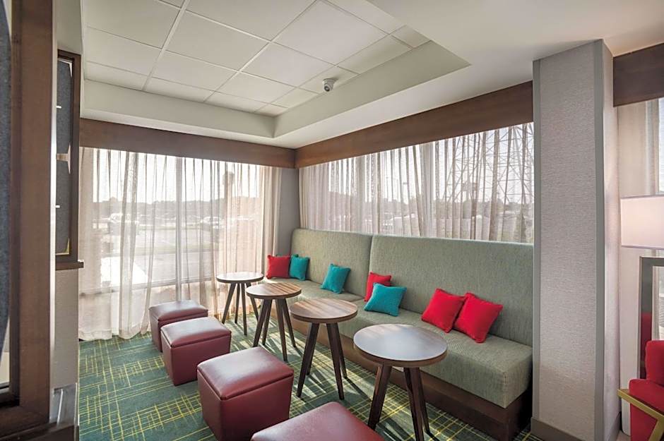 Hampton Inn By Hilton Gadsden