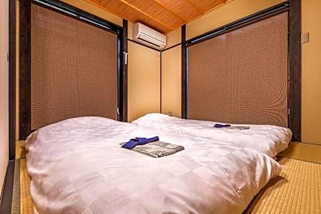 Japanese-Style Townhouse with Open-Air Bath
