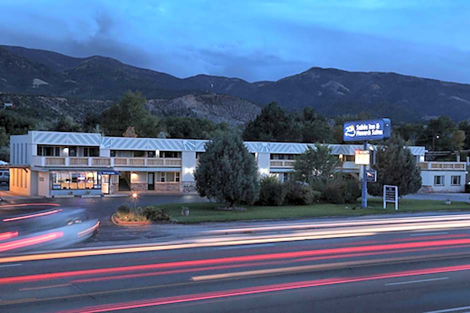 Salida Inn & Monarch Suites