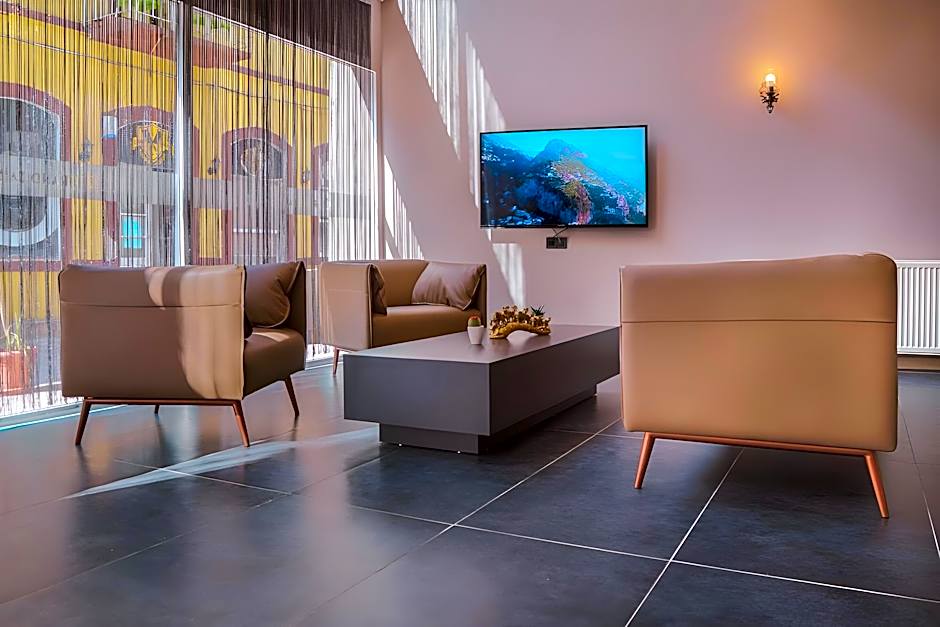 Grand Faik Hotel