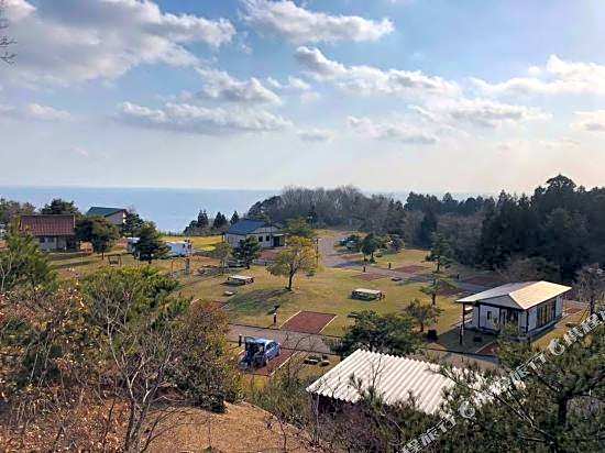 Heart Land Hills in Noto 37 Trailer House Sho