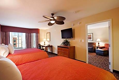 Queen Suite with Two Queen Beds - Hearing Access/Non-Smoking