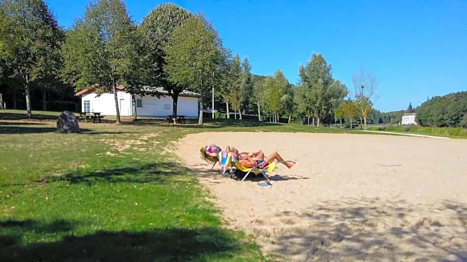 L' Esterlanges SUITE FAMILLE 2 chambres 4 personnes PROCHE PUYduFOU