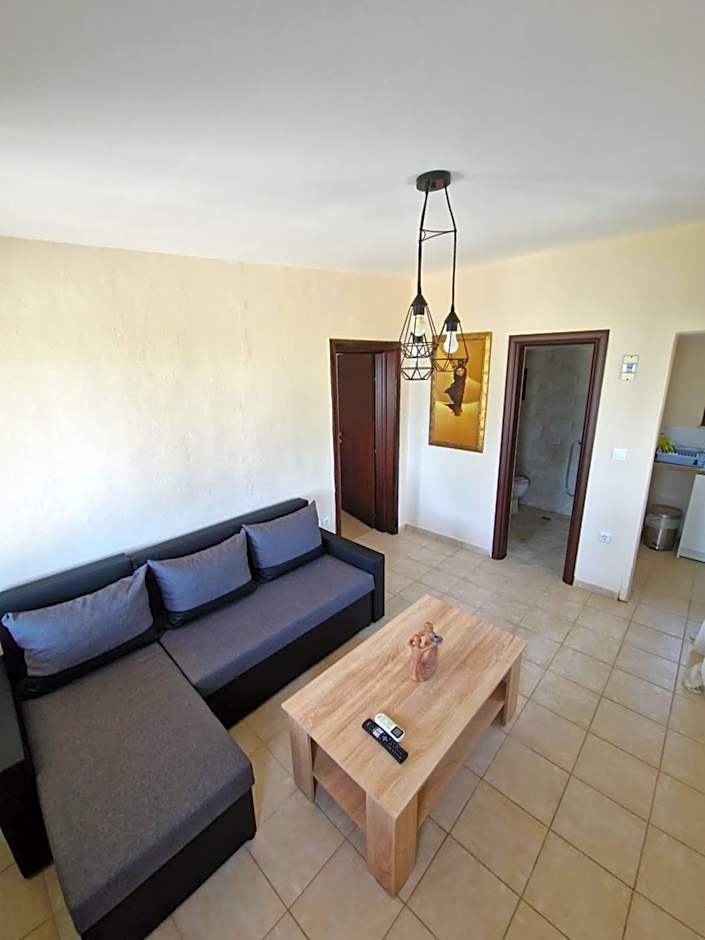 On the wave studios Spitakia sto kyma