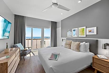 Junior Suite with Balcony