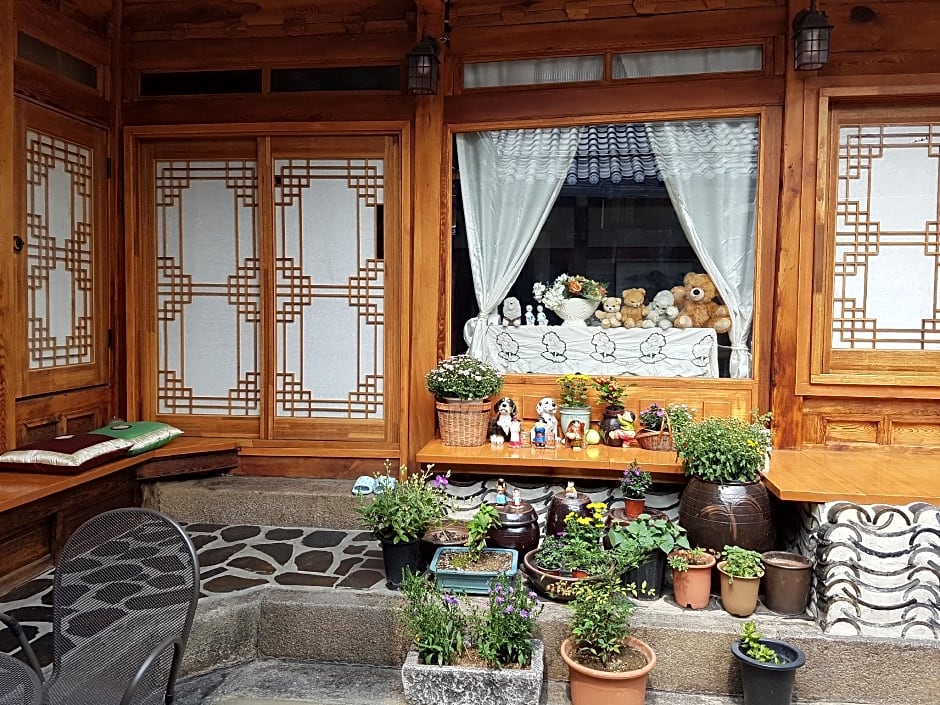 Photo 1 of 50 of Dajayon Hanok Stay