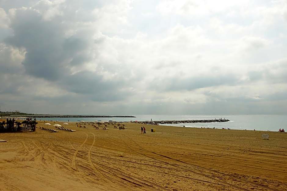 Attica 21 Barcelona Mar