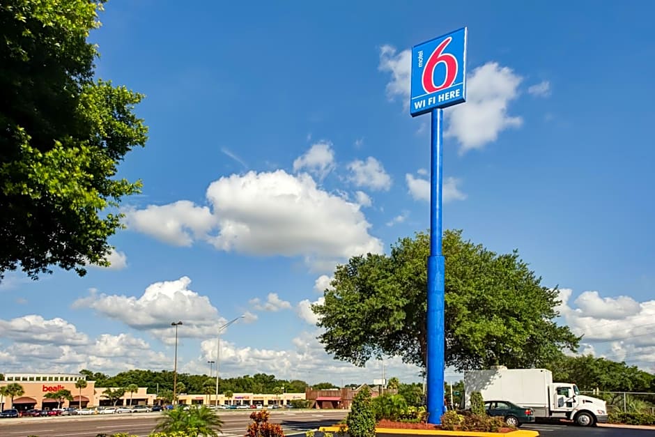 Motel 6-Lakeland, FL
