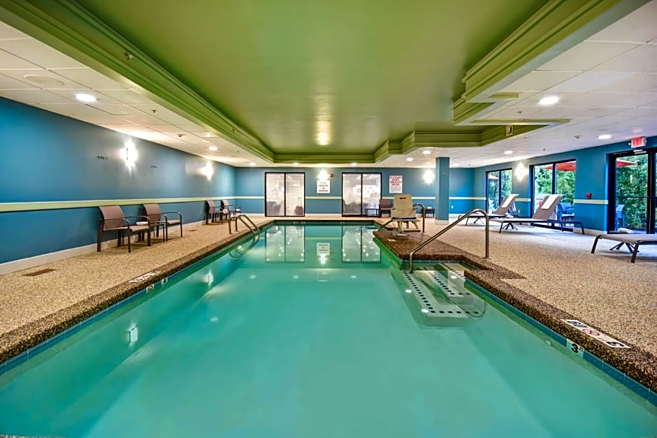 Holiday Inn Express Middletown/Newport By IHG