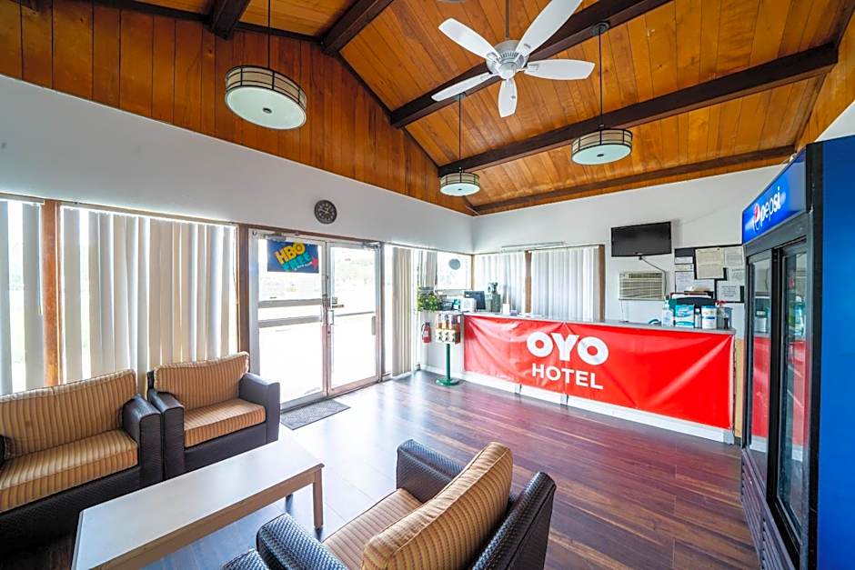 OYO Hotel Ocala, FL I-75