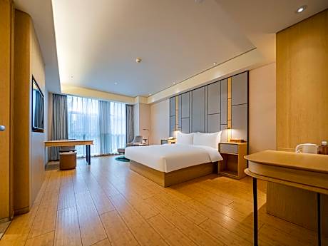 Business Queen Bed Room