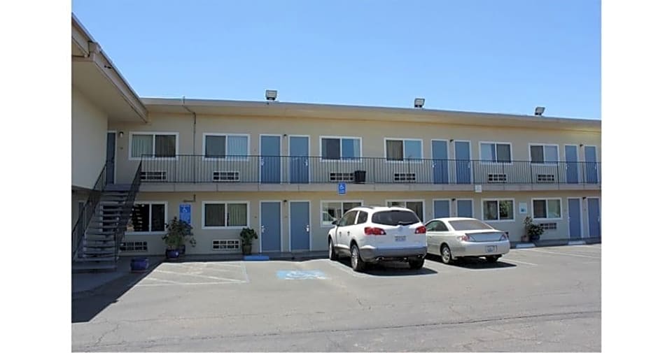 Parkway Inn