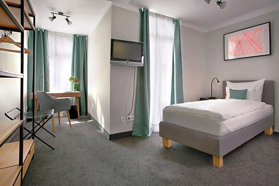 Hotel Rotkreuzplatz